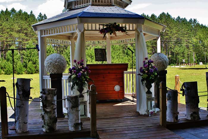 sandbur-station-outdoor-weddings-1
